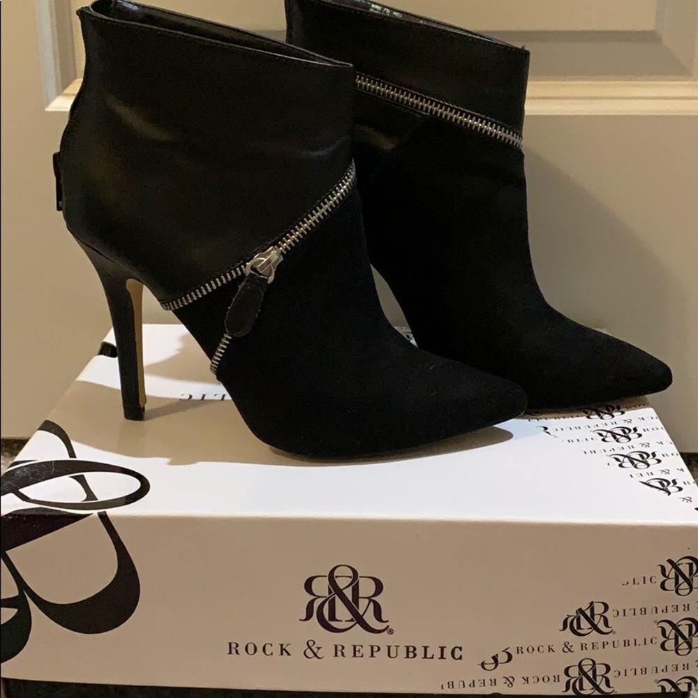 Black dress booties
